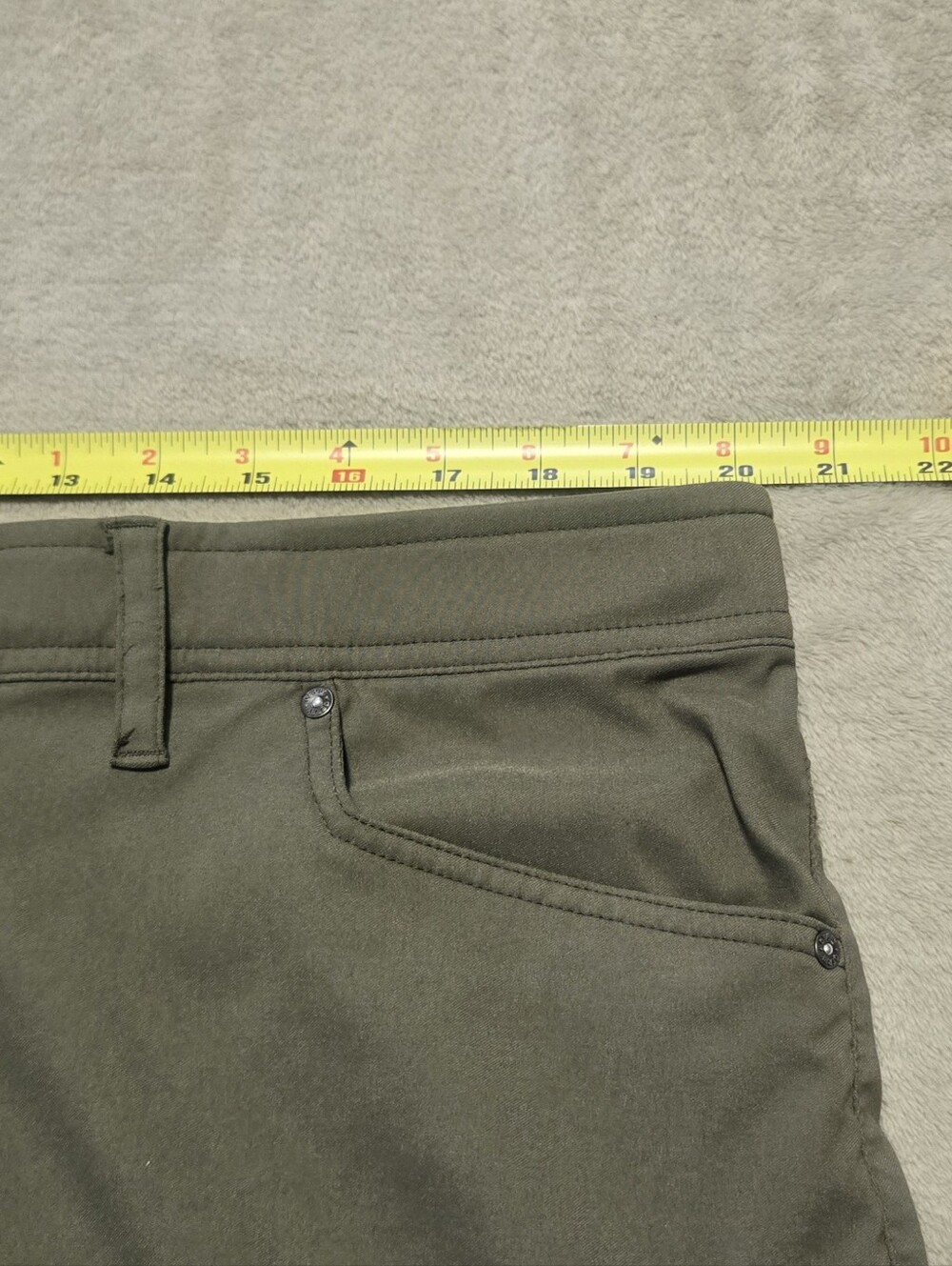 Gerry Weber Olive Green Athletic Shorts with Webbing Belt Mens Size 40 Hiking - Picture 6 of 9